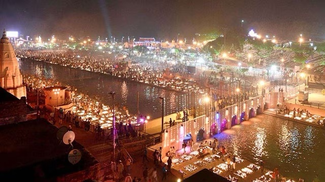 અયોધ્યા દીપોત્સવ દીવાઓ